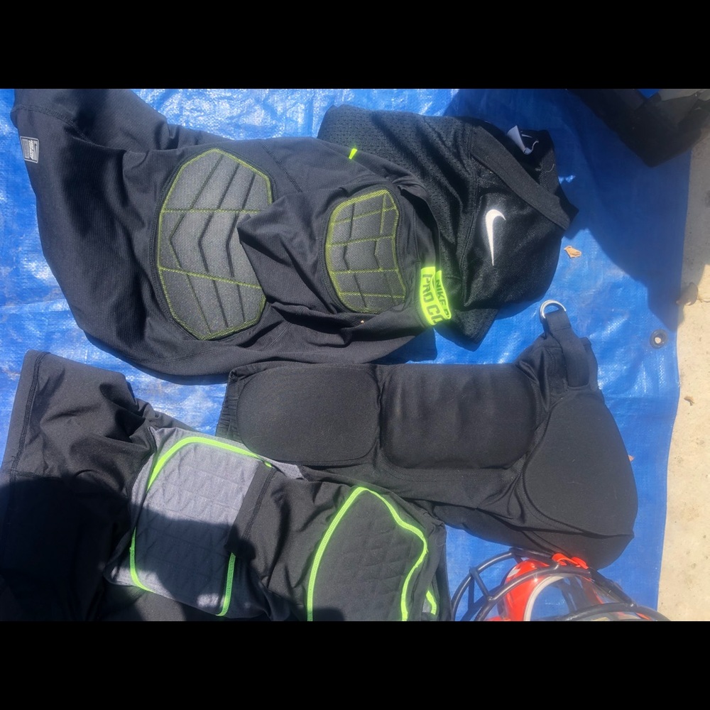 Nike youth football practice wear